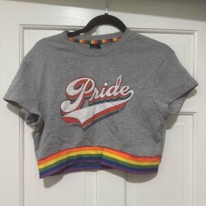 Well Worn Pride Crop T-Shirt with Rainbow Trim Men's Size XS Jersey LGBTQIA+